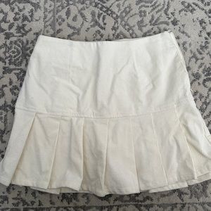 Cream corduroy forever 21 skirt! NEVER WORN
